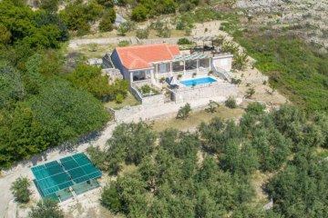 Secluded luxury Villa Nives with sea view and pool Orebic, foto 1