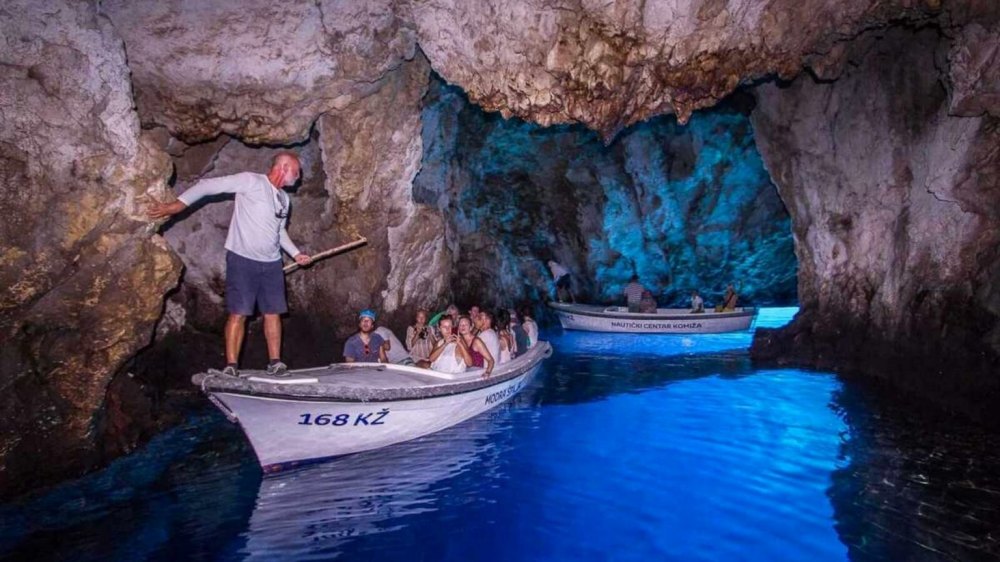 Coastline Caves Experience - small group from Split