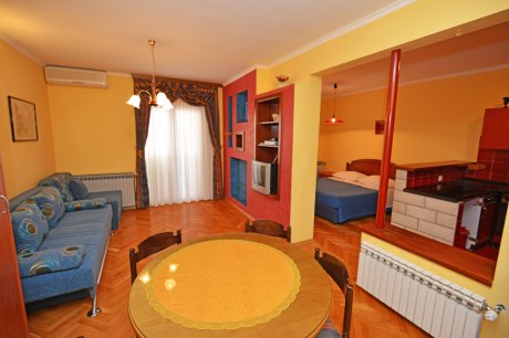 Apartments Srećko