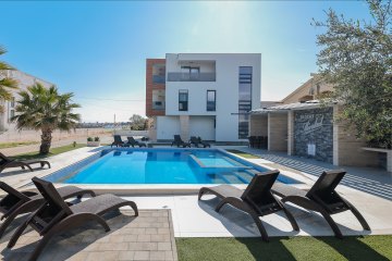 Luxury apartments Miracle II with swimming pool Vir, Vir - island Vir