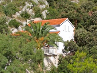 Secluded house Matino, Bay Stracinska - island Solta